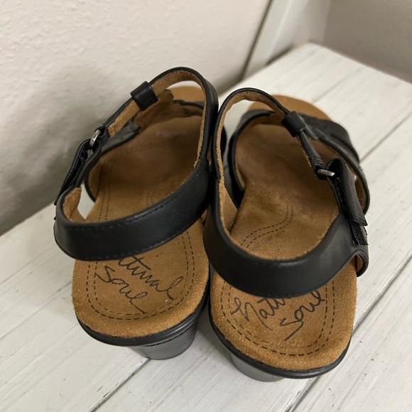 Softspots Black and Tan Sandals with Strappy Design - Picture 4 of 5